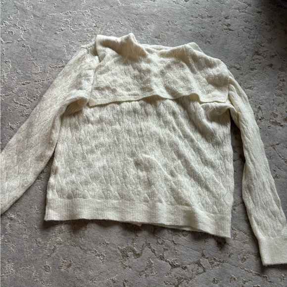 Sweater - Picture 2 of 4